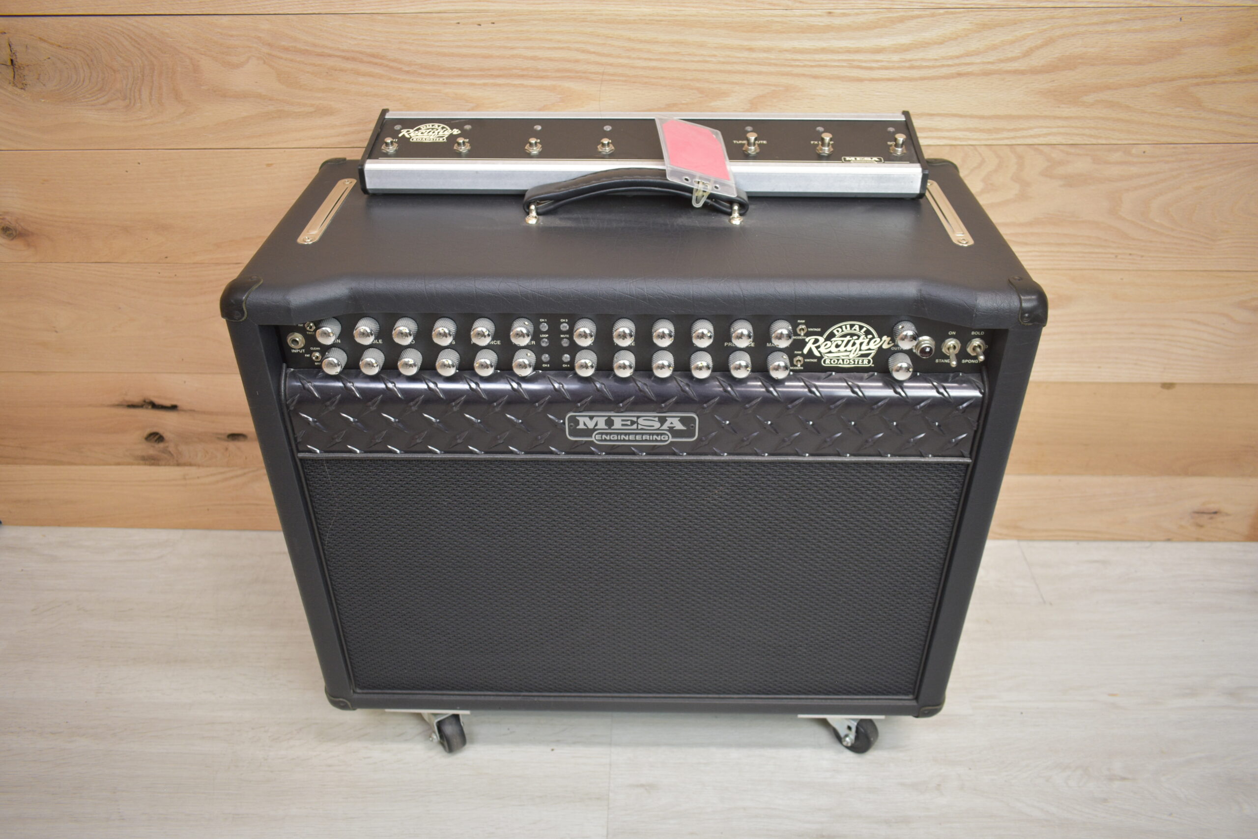 MESA BOOGIE DUAL RECTIFIER SOLO HEAD купить в Киеве гитарные усилители головы Оплата частями